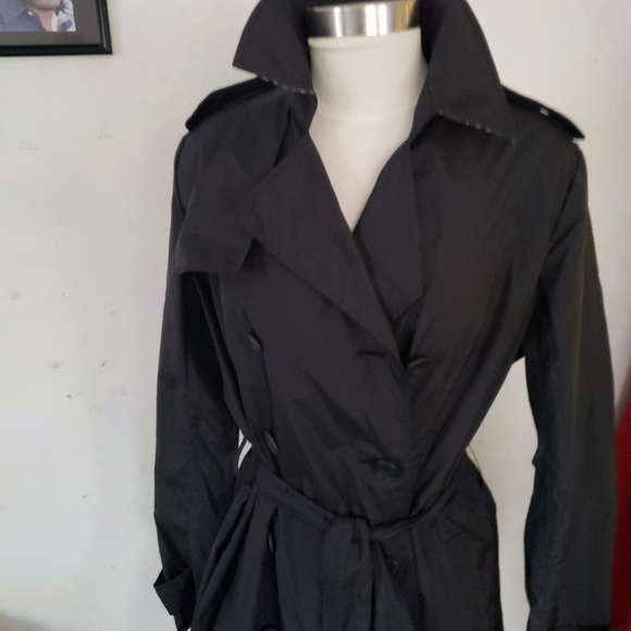 Raincoat - Picture 2 of 8